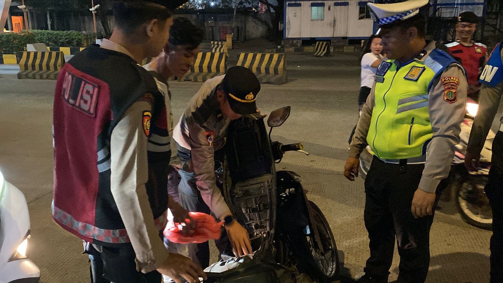 Patroli Jaga Jakarta On The Spot, Polres Pelabuhan Tanjung Priok Perkuat Antisipasi Gangguan Kamtibmas di Kawasan Pelabuhan