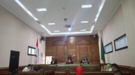 POTRET - sengketa tanah Kelapa Gading memanas, Ahli Waris mempertanyakan Keabsahan AJB yang terbit usai Penjual Meninggal, dan Hakim PN Jakarta Utara menjadwalkan pemeriksaan setempat pada 2 Juli 2026 mendatang. (Foto: Suara Realitas/Baretha.S).