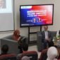 POTRET - Akademisi Drexel University saat berbagi gagasan keberlanjutan di FEB UPN Veteran Jatim. (Foto: Istimewa).