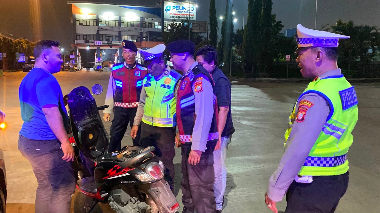 Patroli Cipta Kondisi Polres Pelabuhan Tanjung Priok Perkuat Keamanan Kawasan Pelabuhan, Situasi Tetap Aman dan Kondusif