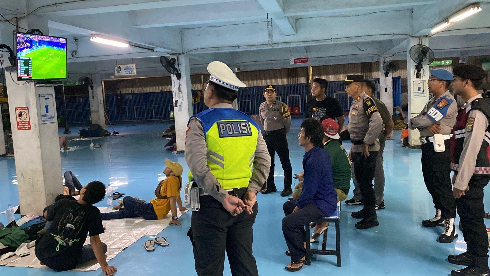 Polres Priok Perkuat Sinergi dengan Masyarakat Melalui Nobar Jaga Jakarta On The Spot Piala Dunia 2026