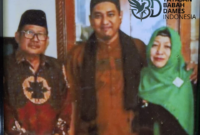 POTRET - Yayasan Babah Dames Indonesia resmi diperkenalkan, Asim Dames (tengah): Ini wujud dari cita-cita almarhum ayah saya.(Foto: Suara Realitas).