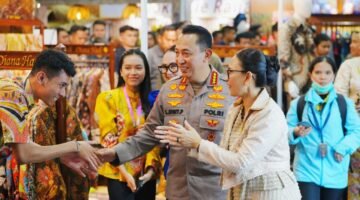 Kapolri Tinjau Bazar Kreasi Bhayangkari Nusantara 2026, Dorong UMKM Naik Kelas dan Lestarikan Budaya Indonesia