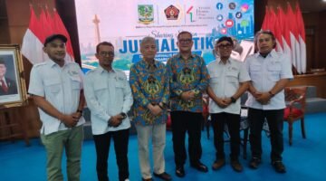 POTRET - Kolaborasi Yayasan Rumah Pena Nusantara, PWI, dan Pemkot Jakarta Utara saat menggelar Sharing Session Jurnalistik. (Foto: Dok. YRPN/Ist).