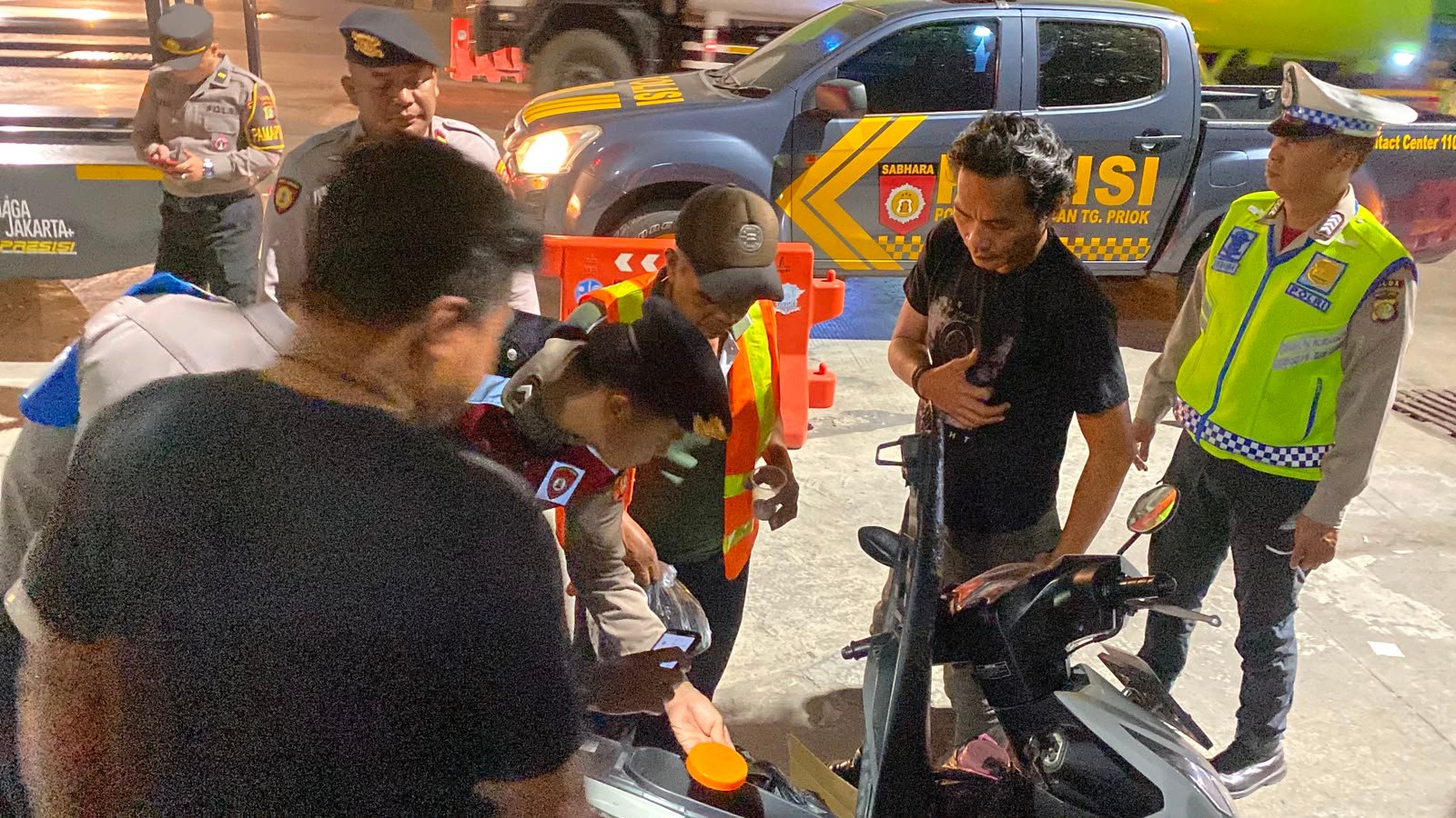 Patroli JJOS Cipta Kondisi Polres Pelabuhan Tanjung Priok, Antisipasi Gangguan Kamtibmas dan Kejahatan Jalanan di Kawasan Pelabuhan
