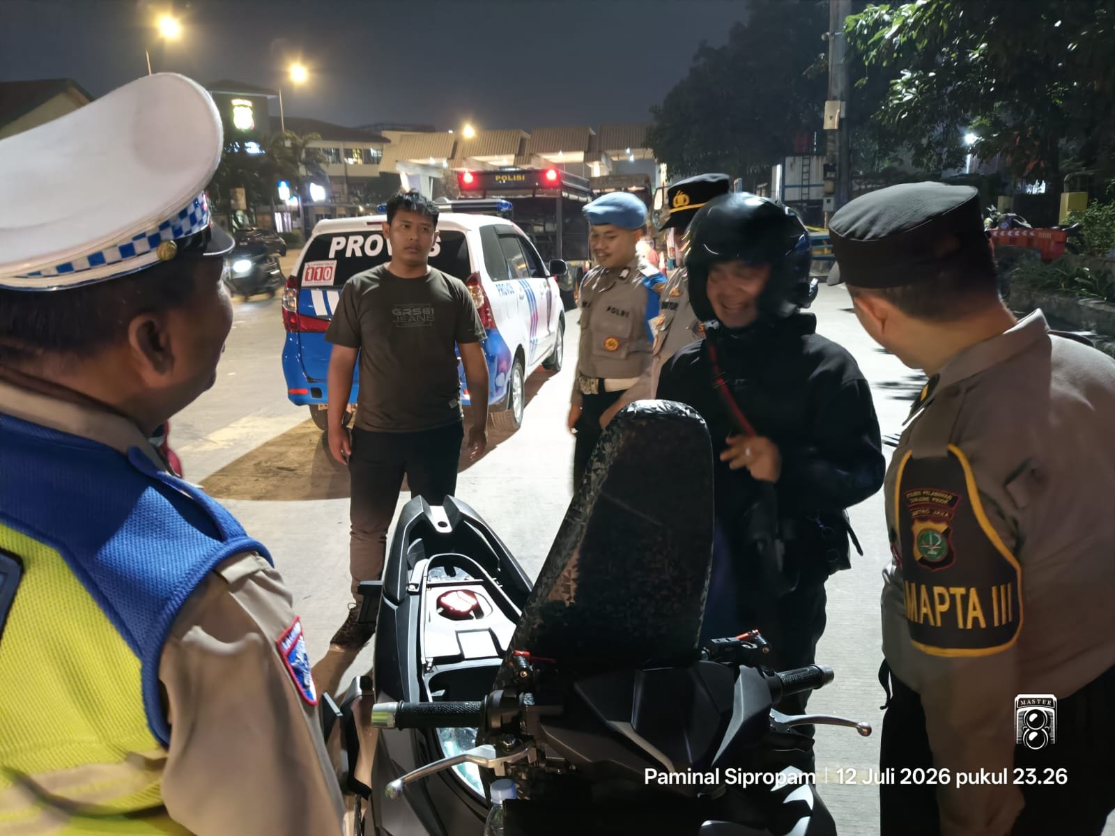 Patroli Cipta Kondisi JJOS Polres Pelabuhan Tanjung Priok Perkuat Keamanan Kawasan Pelabuhan, Situasi Tetap Aman dan Kondusif