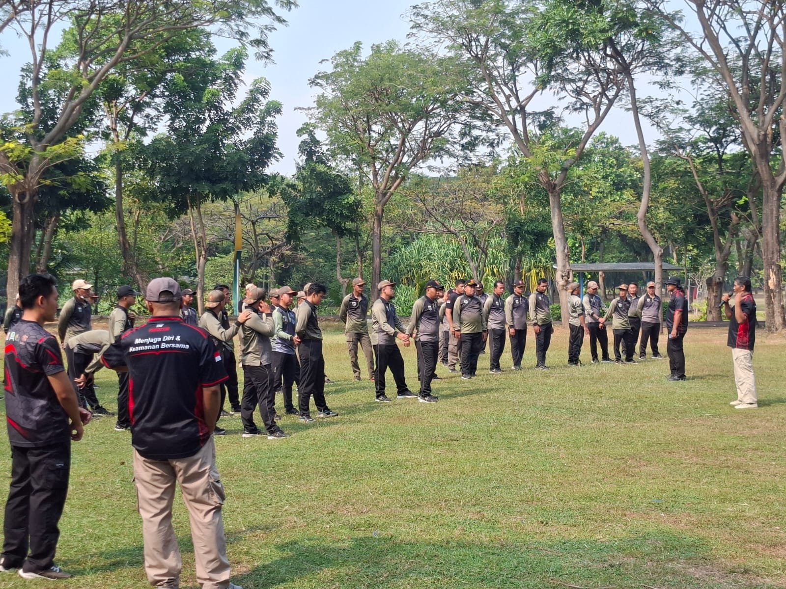 Ratusan Personel Satpol PP Jakut Ikuti Pembinaan Mental Fisik dan Disiplin di Ecopark Ancol