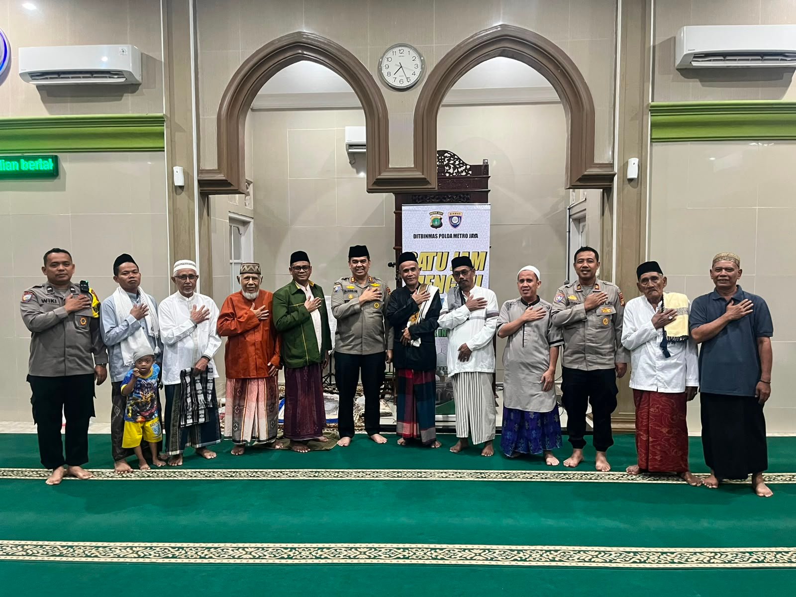 Satu Jam Mengaji Bersama Polisi, Ditbinmas Polda Metro Jaya Gaungkan Kemakmuran Masjid untuk Jaga Keamanan
