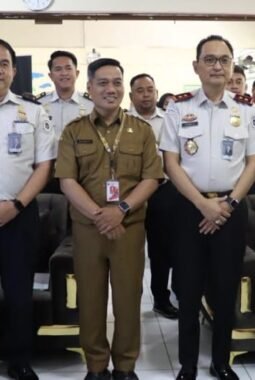 Lewat PIMPASA Goes To School, Imigrasi Jakbar Edukasi Bahaya TPPO dan TPPM kepada Siswa Baru SMKN 11 Jakarta
