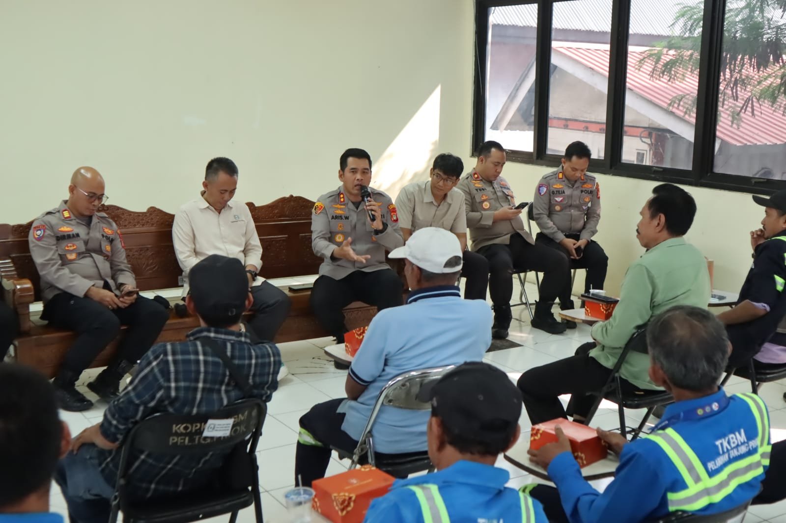 Perkuat Sinergi dengan TKBM, Kapolres Priok Gelar JJOS dan Ajak Jaga Stabilitas Kamtibmas Pelabuhan