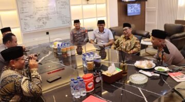 Perkuat Sinergi Ulama dan Polri, Ketua MUI Jakarta Utara Kunjungi Polres Pelabuhan Tanjung Priok dan Pimpin Doa Bersama