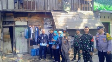 Satpol PP Pademangan Kembalikan Fungsi Trotoar dan Fasilitas Umum Lewat Penertiban Bangli