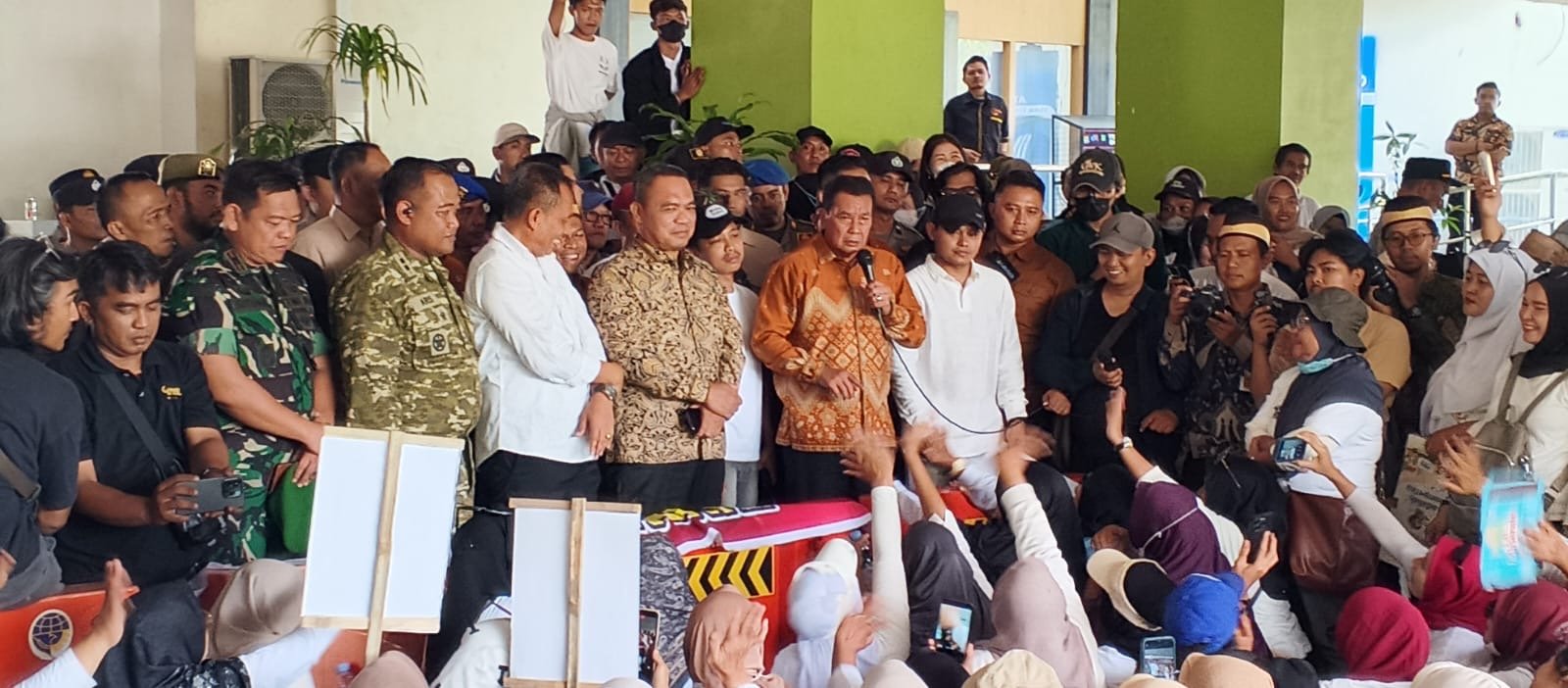 Ribuan Relawan SPPG Gelar Aksi Damai, Bupati Tangerang Siap Tindaklanjuti Aspirasi Program MBG
