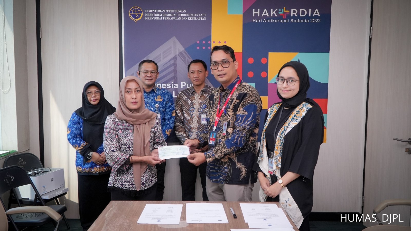 Kemenhub Fasilitasi Penyerahan Asuransi SGD 225.000 kepada Ahli Waris Pelaut Indonesia yang Meninggal di Kapal Singapura
