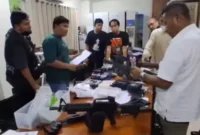 Foto: Penemuan ratusan senjata, narkotika, dan berbagai barang terlarang di sebuah sekolah swasta di Jakarta Selatan. (Beritasatu.com).