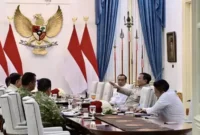 Foto: Presiden Prabowo Subianto menerima Panglima TNI Jenderal TNI Agus Subiyanto, Wakil Panglima TNI Jenderal TNI Tandyo Budi Revita hingga sejumlah kepala staf. (Beritasatu.com/Instagram Seskab). 