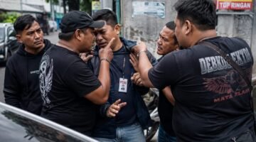 Marwah Pers Diduga Diinjak-injak Debt Collector di Mapolsek, Polisi Diminta Bertindak Tegas