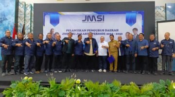 POTRET - Pengurus JMSI DKI Jakarta resmi dilantik, Teguh Santosa: bangun kolaborasi, lawan disinformasi dengan Jurnalisme Berkualitas. (Foto: Istimewa).