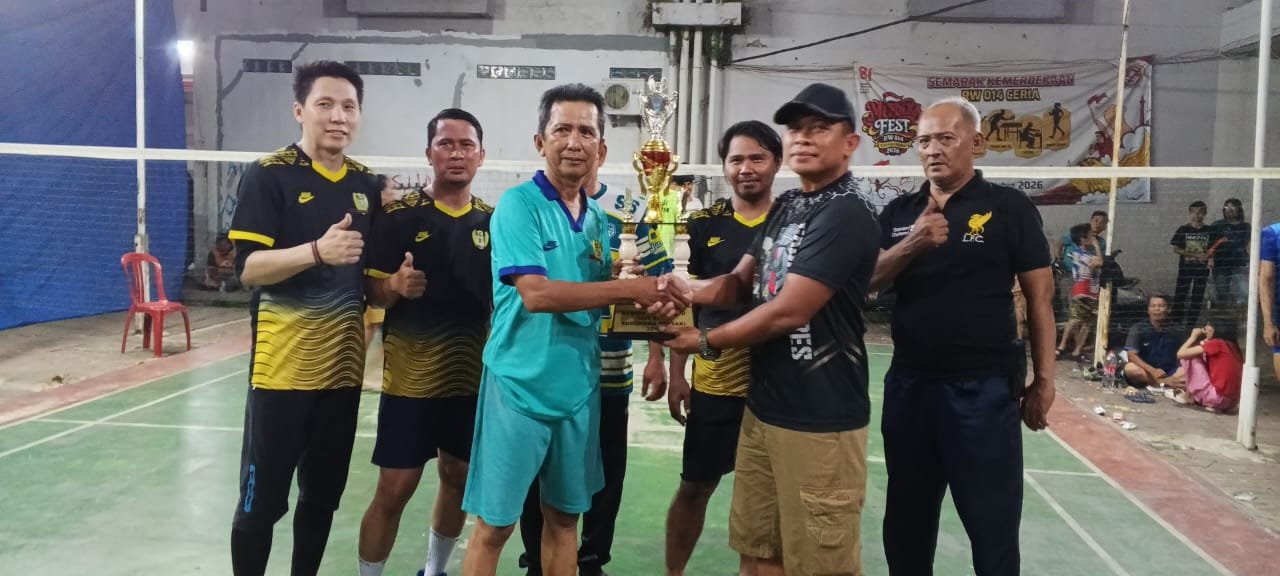 HUT ke-81 RI, RT 011 Duri Kosambi Bikin Kejutan: Raih Juara 1 Badminton dan Juara 3 Futsal