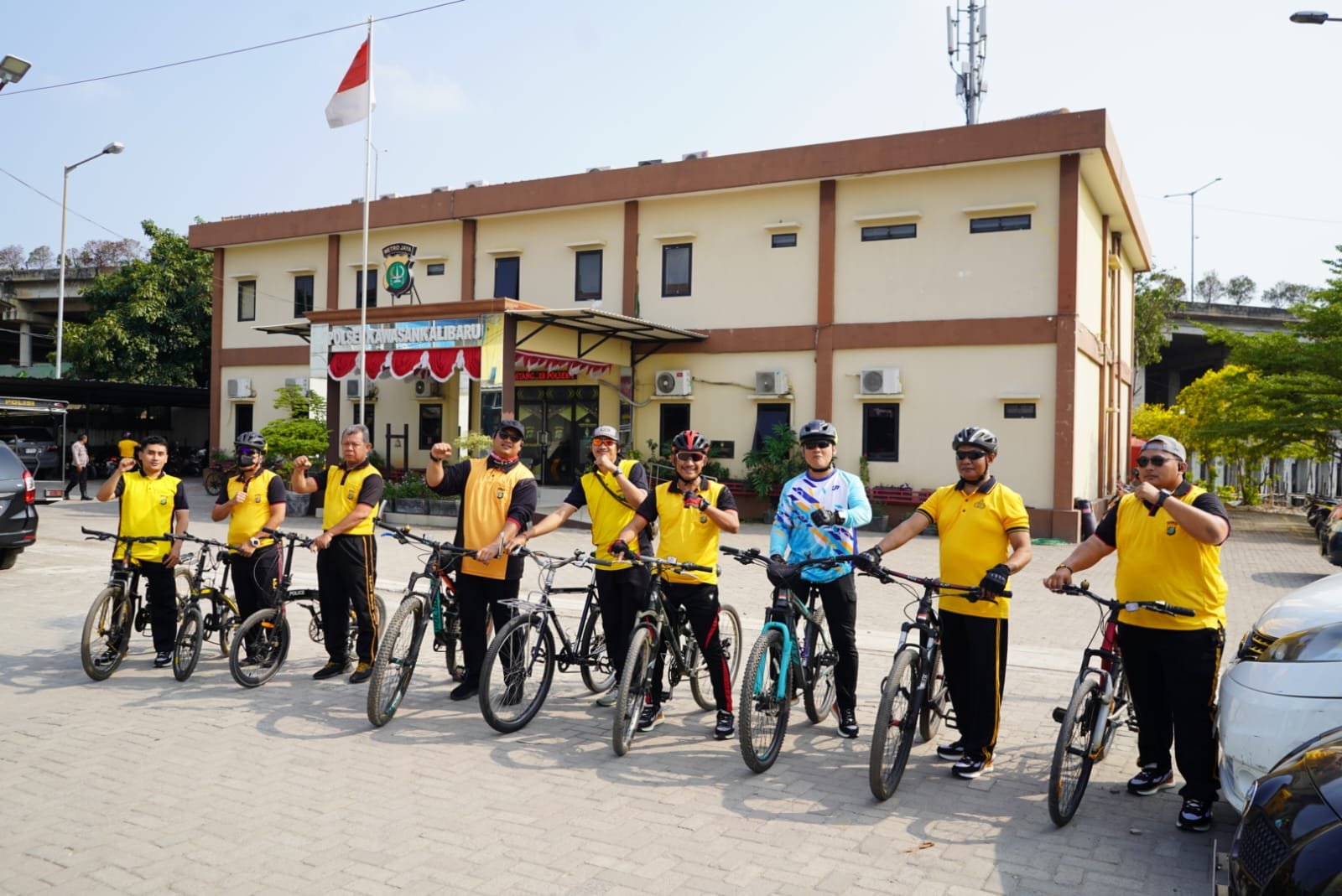 JJOS Semarak HUT ke-81 RI, Polsek Kawasan Kalibaru Polres Priok, Gelar Gowes Sehat Bersama Masyarakat