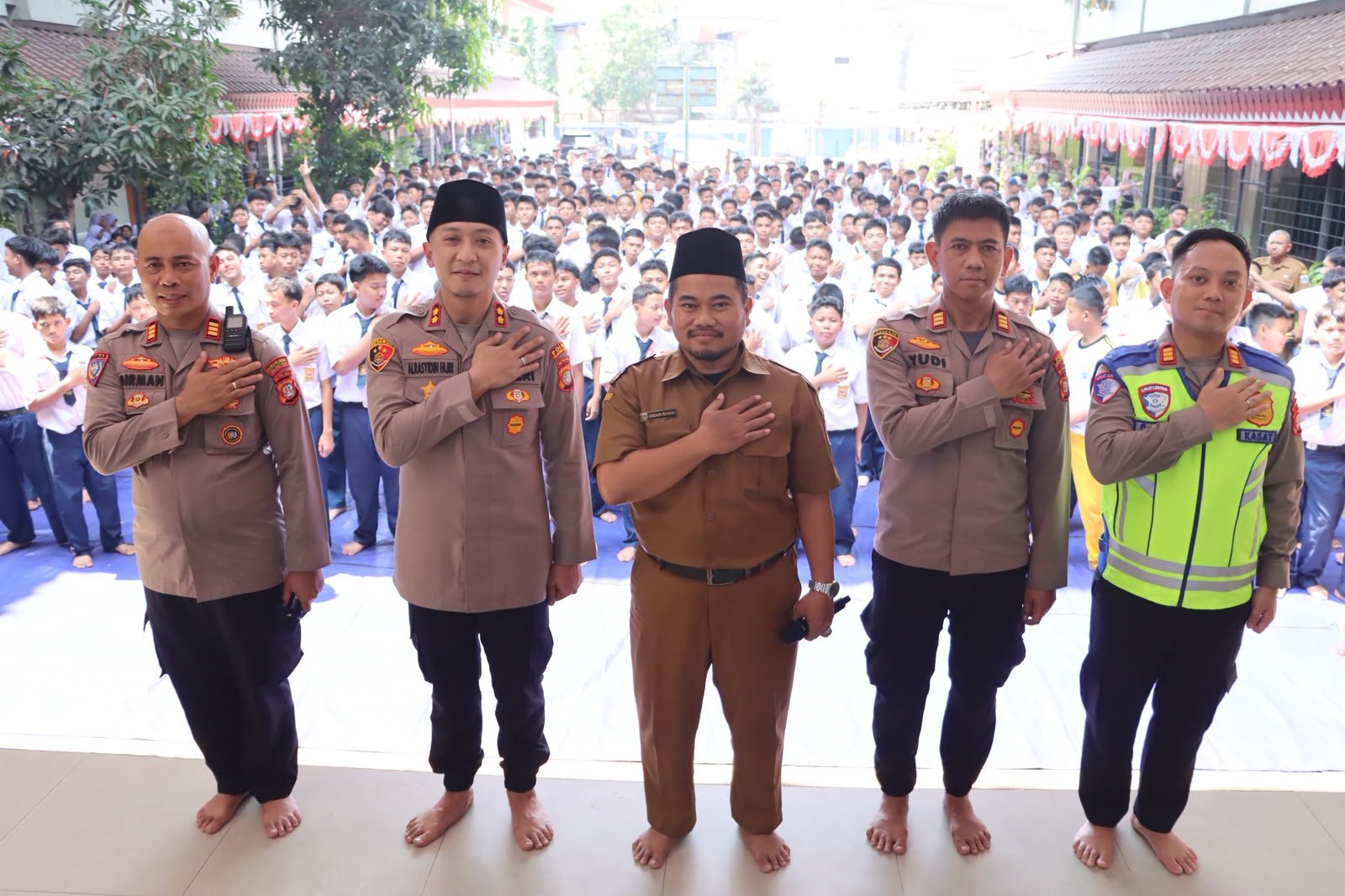JJOS Police Goes To School, Kapolres Priok Ajak Pelajar SMPN 261 Muara Angke Jauhi Tawuran dan Narkoba