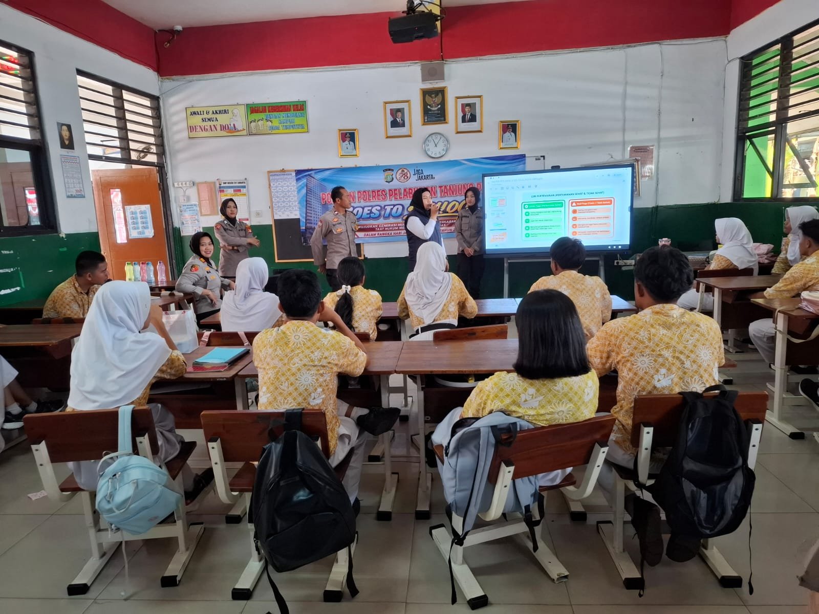 JJOS Police Goes to School, Polres Pelabuhan Tanjung Priok Edukasi Pelajar SMPN 261 Muara Angke tentang Kekerasan dan Bijak Bermedia Digital