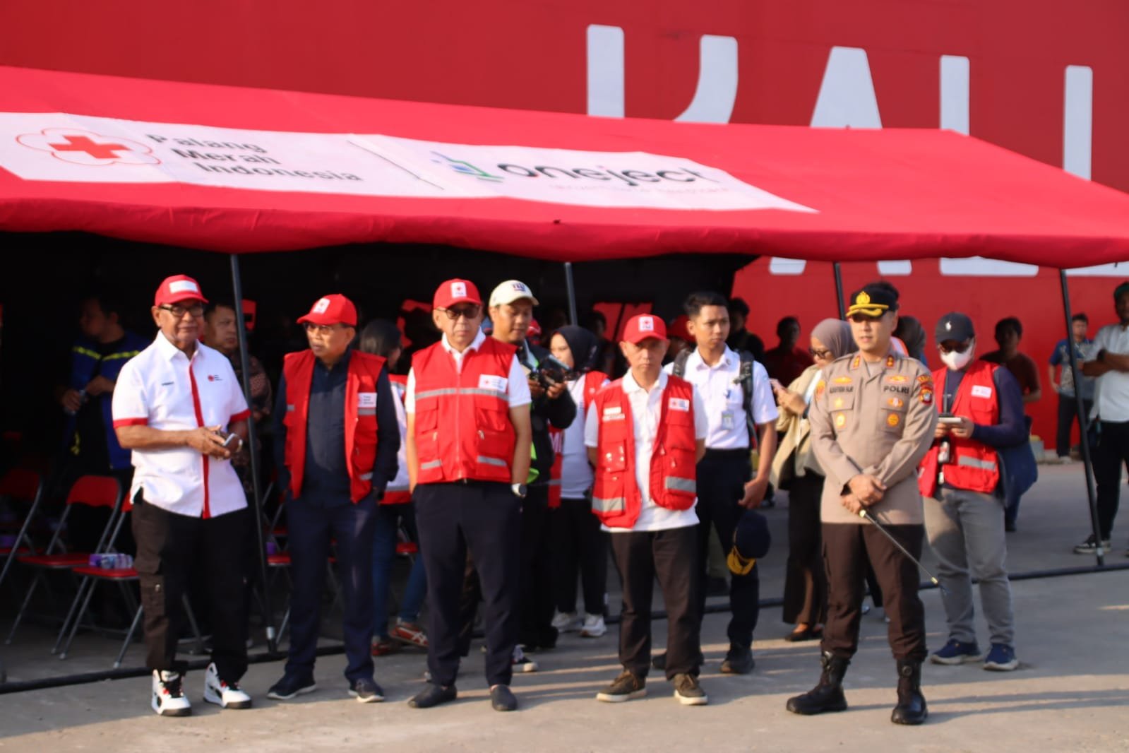 JJOS Pelayanan Dan Pengamanan Bantuan Kemanusiaan PMI ke NTT melalui Kapal Laut dari Tanjung Priok