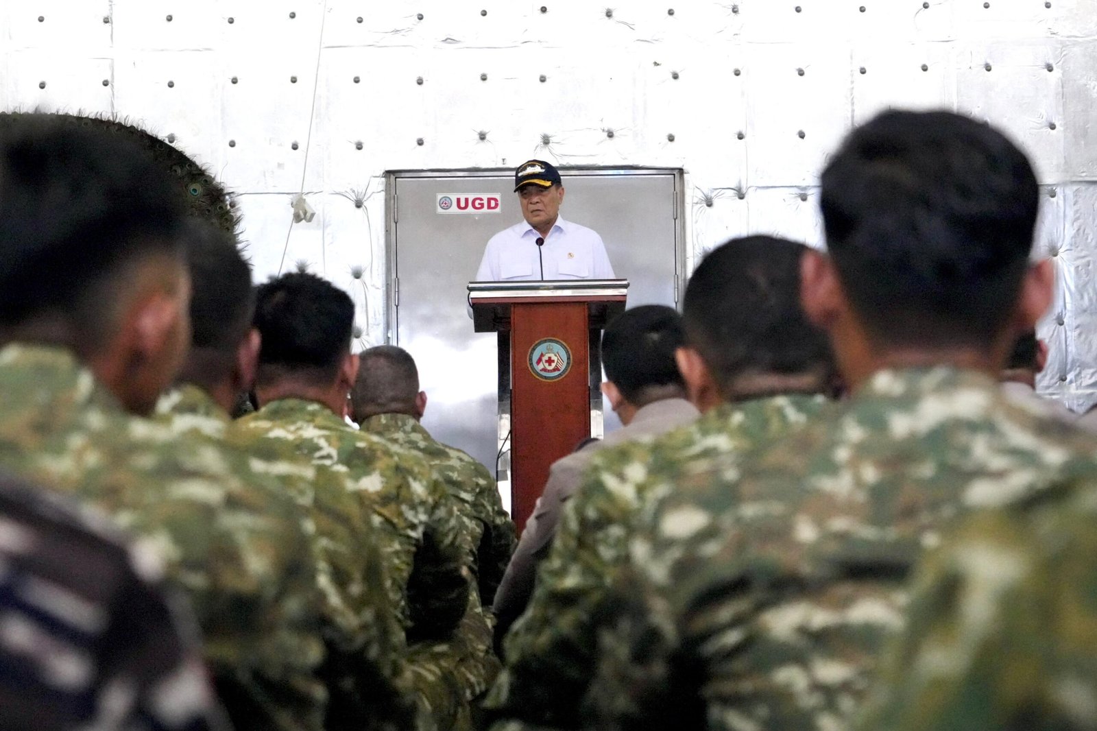 Lepas Misi Port Visit KRI dr. Wahidin, Menko Polkam Tekankan Kemanusiaan dan Diplomasi