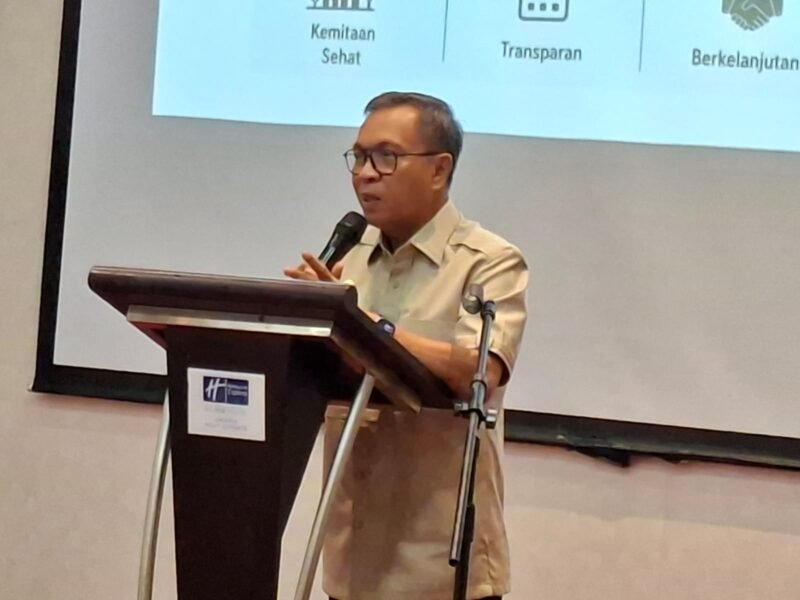 POTRET - Bupati Halmahera Tengah, Dr. Ir. Ikram M. Sangadji, M.Si saat menyampaikan kesiapan untuk mendukung investasi strategis dalam pengembangan kawasan lumbung pangan terpadu di Maluku Utara. (Foto: Ekslusif Suara Realitas/Za).
