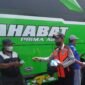 POTRET - mengantisipasi dampak Abu Vulkanik, Terminal Kalideres bagikan masker kepada Penumpang dan Pengemudi. (Foto: Istimewa).