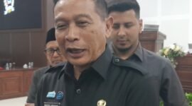 POTRET - Wali Kota Malang, Wahyu Hidayat membantah adanya isu program MBG dihentikan di daerahnya. (Foto: Suara Realitas).