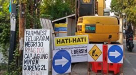 POTRET - PAM Jaya sedang membangun Jaringan Perpipaan SPAM di sepanjang Jalan Malaka - Rorotan, Jakarta Utara. (Foto: Istimewa).