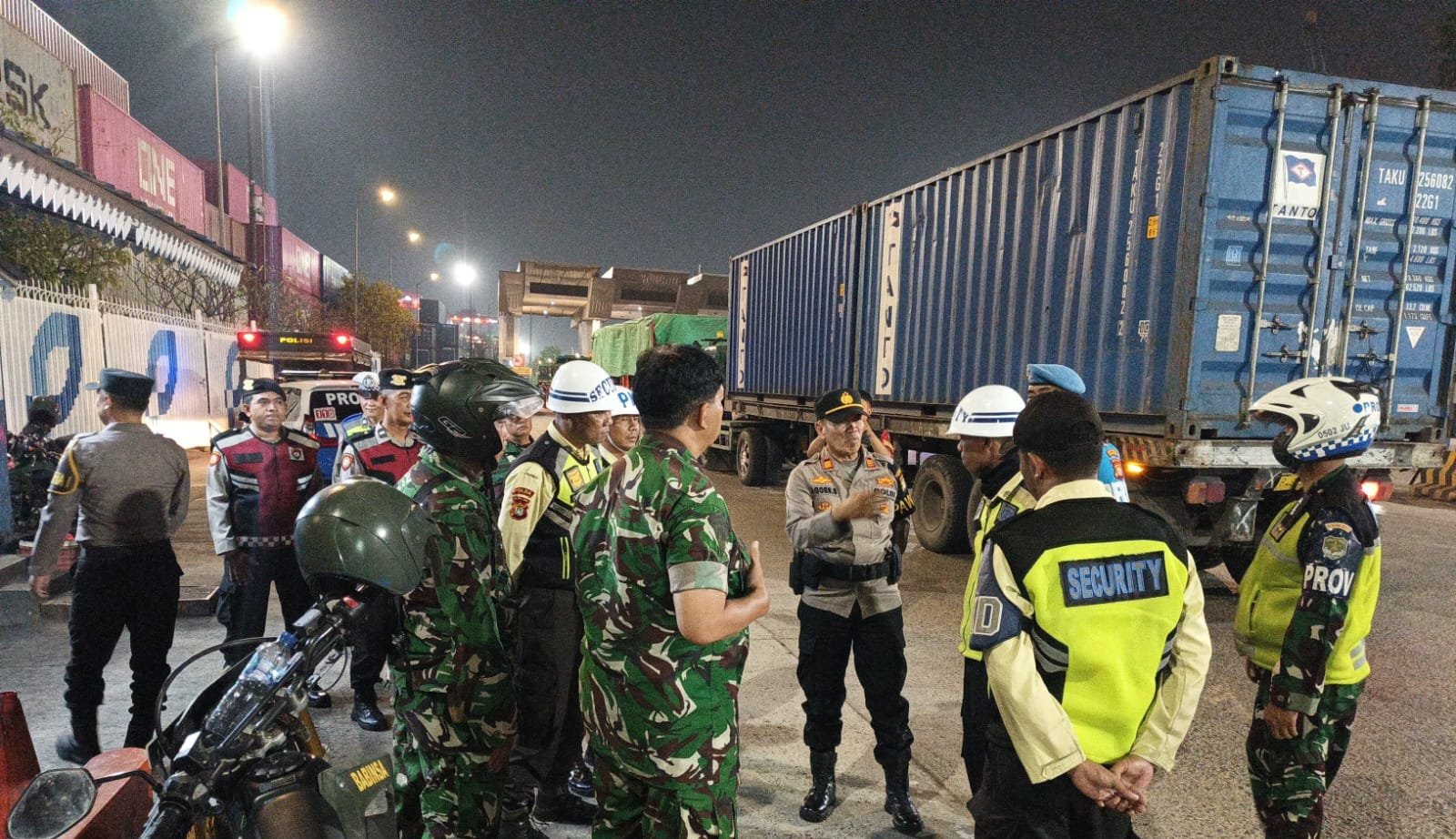 Patroli Cipta Kondisi Skala Besar TNI-Polri, Sasar Sejumlah Objek Vital di Pelabuhan Tanjung Priok