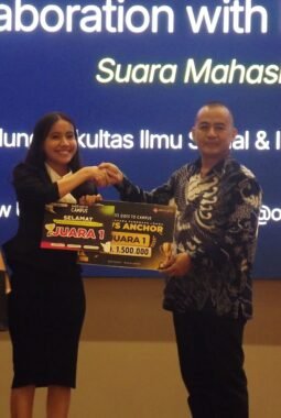 Owrite Goes to Campus Hadir di UI, Mahasiswa Diajak Kritis dan Berkarya Lewat Jurnalistik