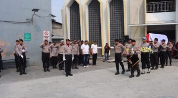 Brigadir Wahyu Hadi Saputro Dimakamkan Secara Kedinasan, Polres Pelabuhan Tanjung Priok Berikan Penghormatan Terakhir