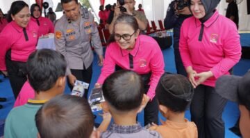 Bhayangkari Turunkan 74 Nakes dalam Bakkes di Aceh Tamiang, Sediakan Cek Lab hingga Operasi Katarak Gratis