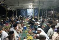 Warga Kampung Cikaret RT.06 RW.2 Desa Purasar  i Melaksanakan Dzikir Maulid Nabi Muhammad (Foto : Adi Wijaya)