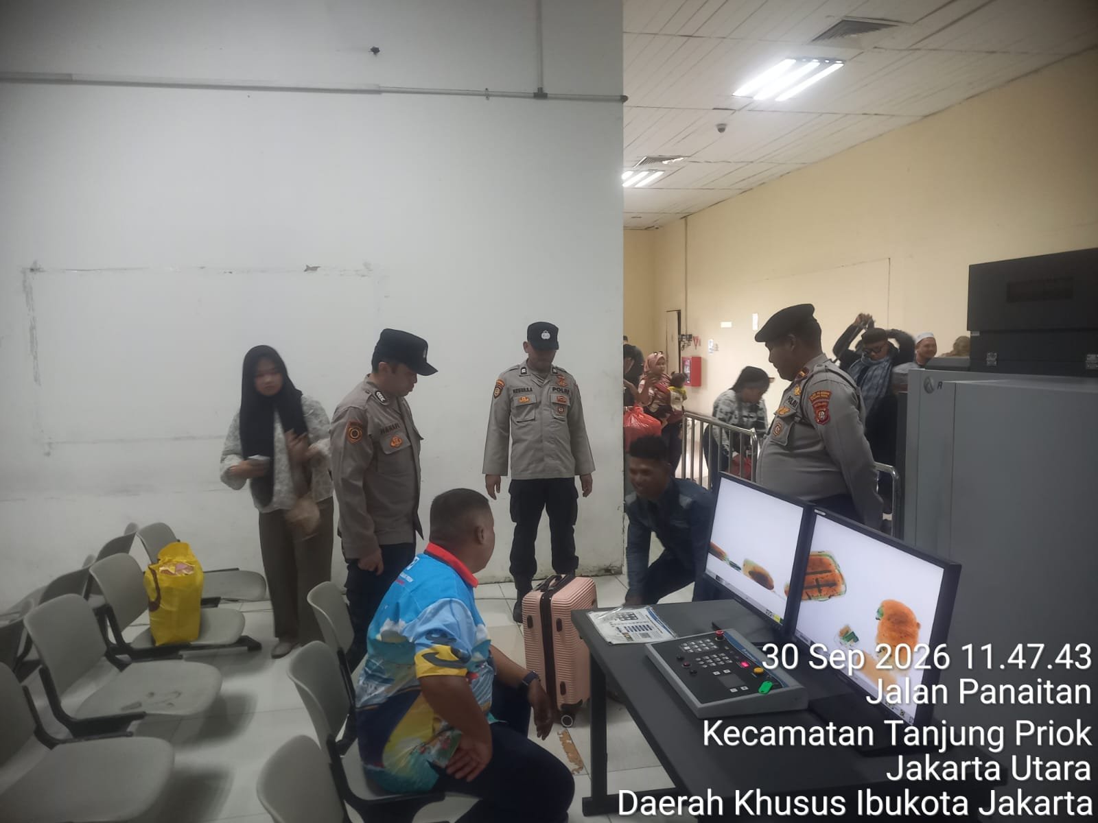 Pelayanan dan Pengamanan Debarkasi KM Bukit Raya di Pelabuhan Tanjung Priok Berlangsung Aman dan Lancar