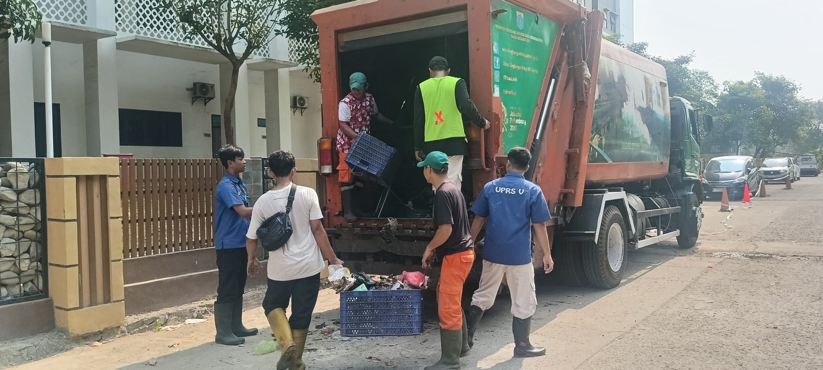 Sampah Menumpuk di Rusun Pesakih, Warga Keluhkan Lambannya Pengangkutan