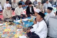 Kegiatan maulid Nabi di Purasari dihadiri kepala desa dan sejumlah tokoh agama dan masyarakat.foto:Adi