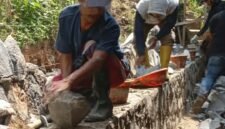 Proses Pembangunan TPT Di Wilayah Desa Puraseda Leuwiliang: (Foto : Adi.W)
