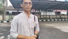 Foto: Usep Rinaldi, Ketua Umum Lembaga Bantuan Hukum Pendekar Kawah Galunggung Indonesia (LBH PKGI) saat memberikan pernyataannya kepada wartawan, Jumat (4/9/2026). (Ade RH - Suararealitas). 