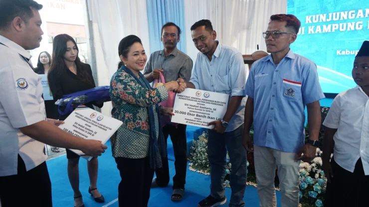 HUT Ke-27, KKP Salurkan 100 Ribu Benih Lele Dukung Budidaya Perikanan di Bantul
