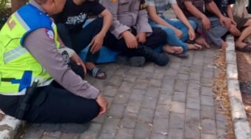 Jaga Jakarta On The Spot di Pelabuhan Muara Baru, Polisi Sampaikan Pesan Kamtibmas kepada Buruh Bongkar Muat