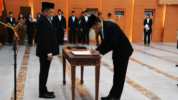 Lantik Pejabat Pimpinan Tinggi Pratama dan Fungsional, Mendagri Tekankan Pentingnya Rotasi dan Penyegaran Organisasi