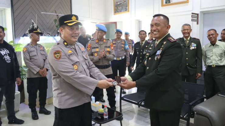 Semarak HUT ke-81 TNI, Polres Pelabuhan Tanjung Priok Perkuat Sinergitas TNI-Polri