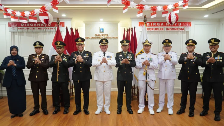HUT Ke-81 TNI, Kapolres Pelabuhan Tanjung Priok Hadiri Upacara Bersama Forkopimko Plus Jakarta Utara