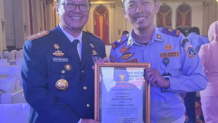 Kater Kalideres Nur Prasetyo Raih Penghargaan Pelopor Keselamatan Lalu Lintas