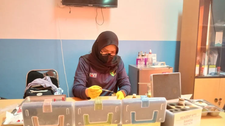 Food Safety MBG Polri di SPPG Rawa Badak Utara Pastikan Makanan Layak Konsumsi