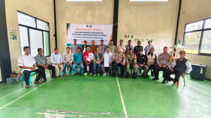 Kapolsek Leuwiliang Menghadiri Musdesus di Purasari
